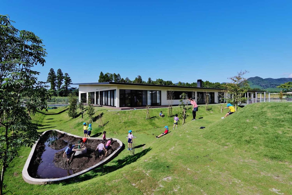 kfb kindergarten and nursery by hibinosekkei youji no shiro