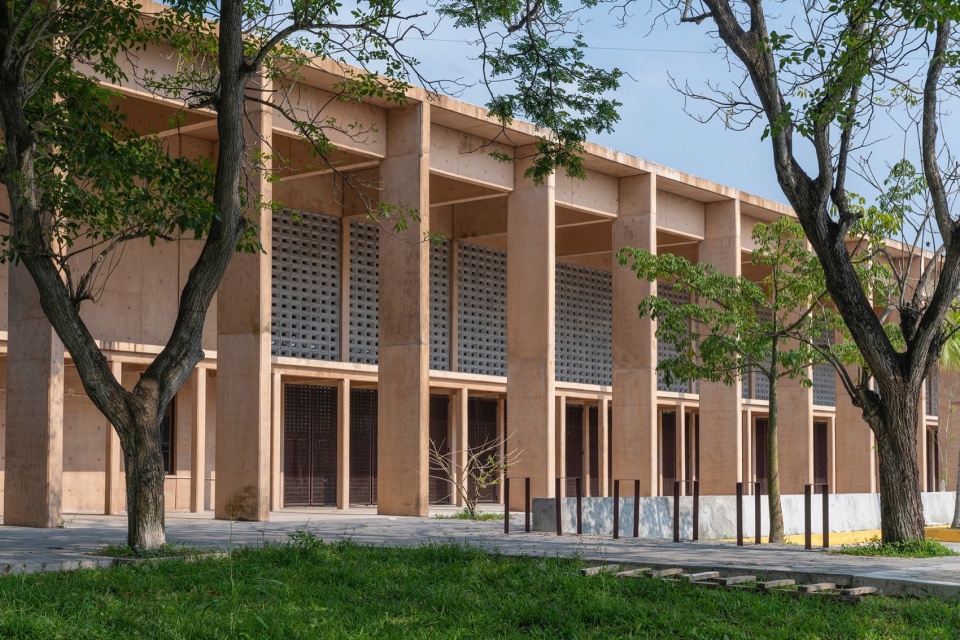 polideportivo de alto rendimiento estadio manuel vargas iziquierdo by cca