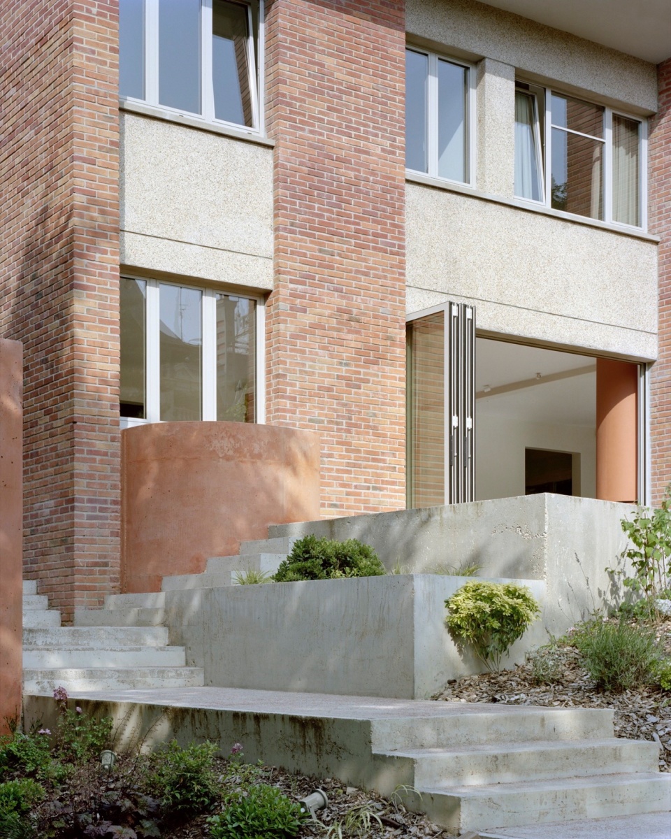 House Rehabilitation with Bricks Shards Atelier Delalande Tabourin