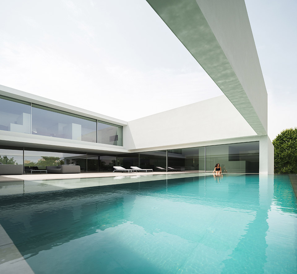 compluvium house by fran silvestre arquitectos