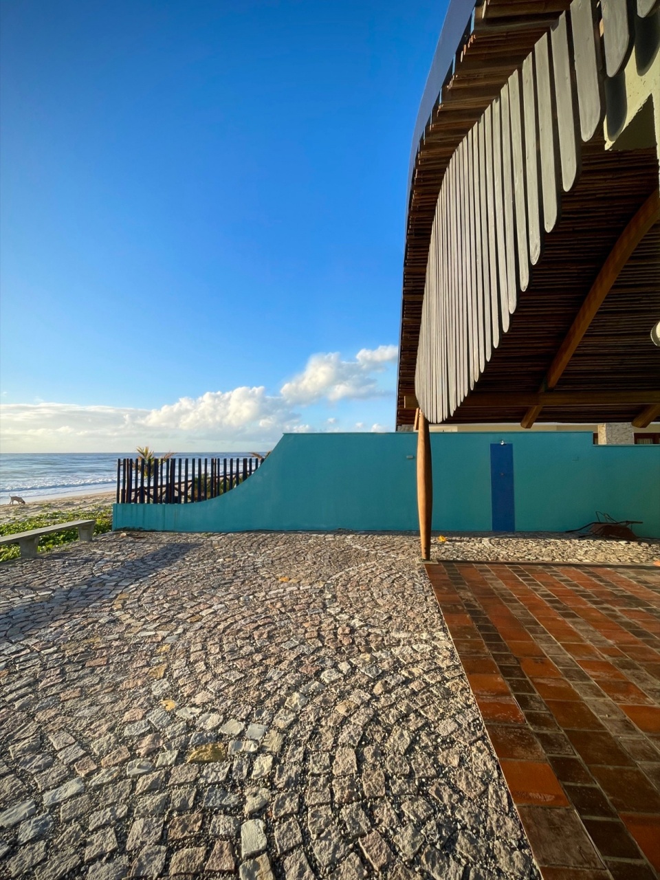 gutter house by atelier daniel florez