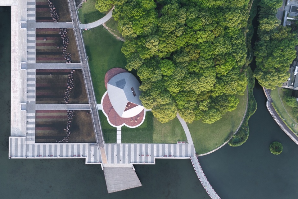 jinji lake pavilion no 1 by galaxy arch
