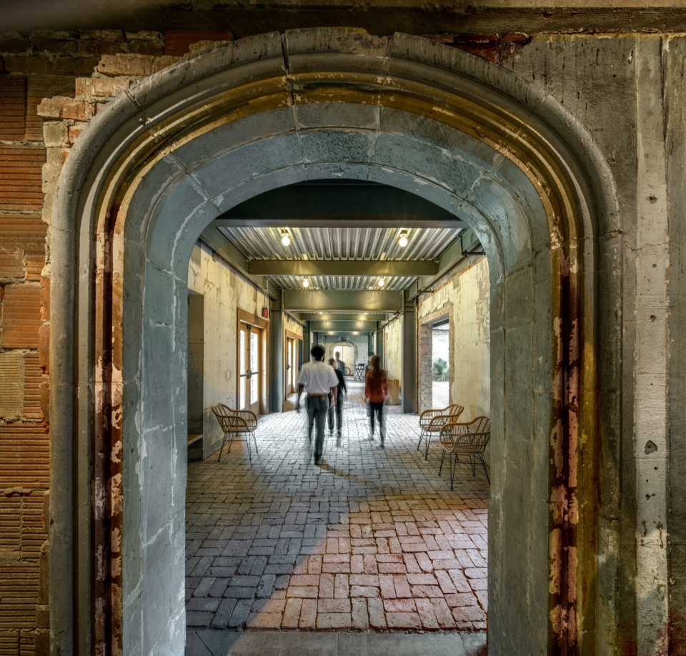 monroe street abbey by jones studio