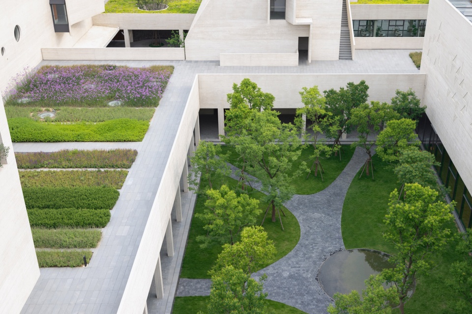 suzhou mountain bilingual school landscape by open zscape