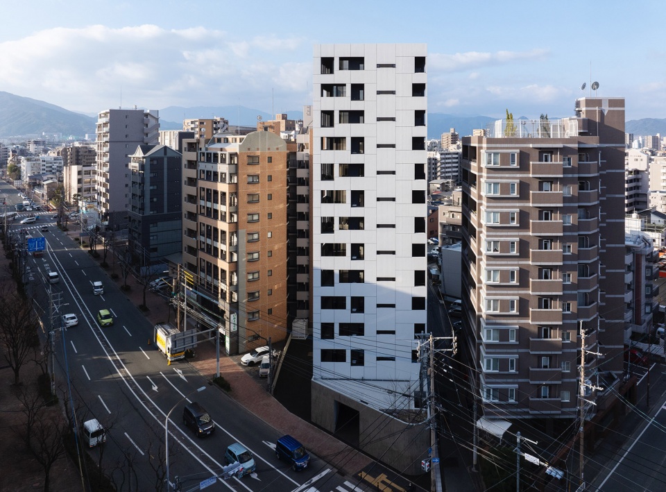 monochrome in fukuoka by sako architects