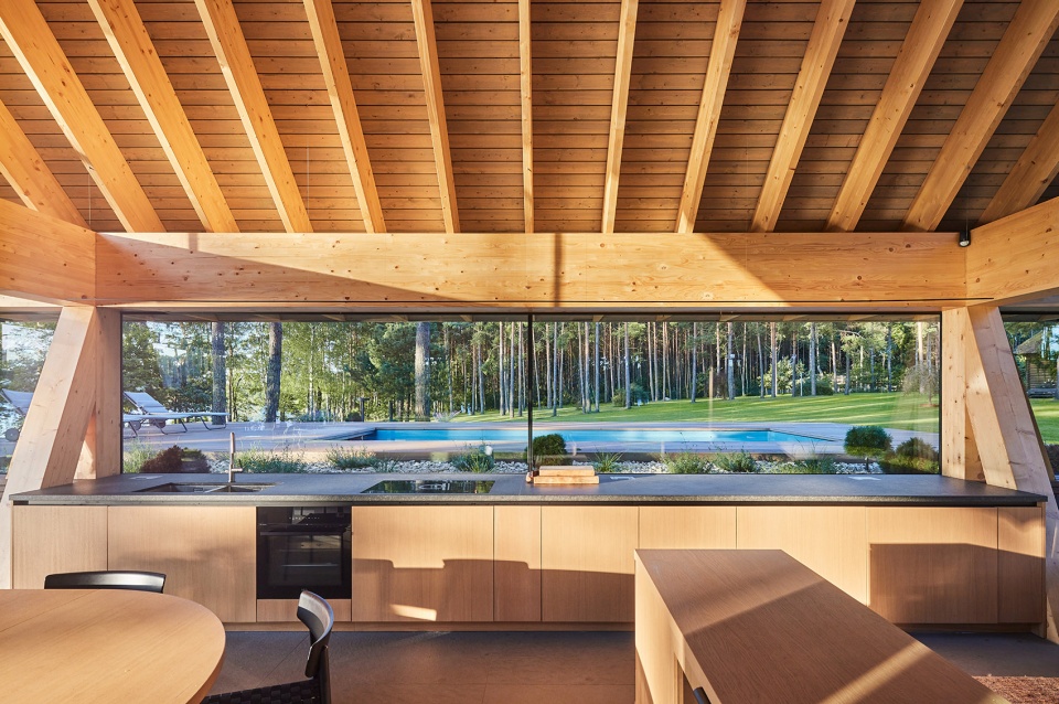 pool house by heima architects