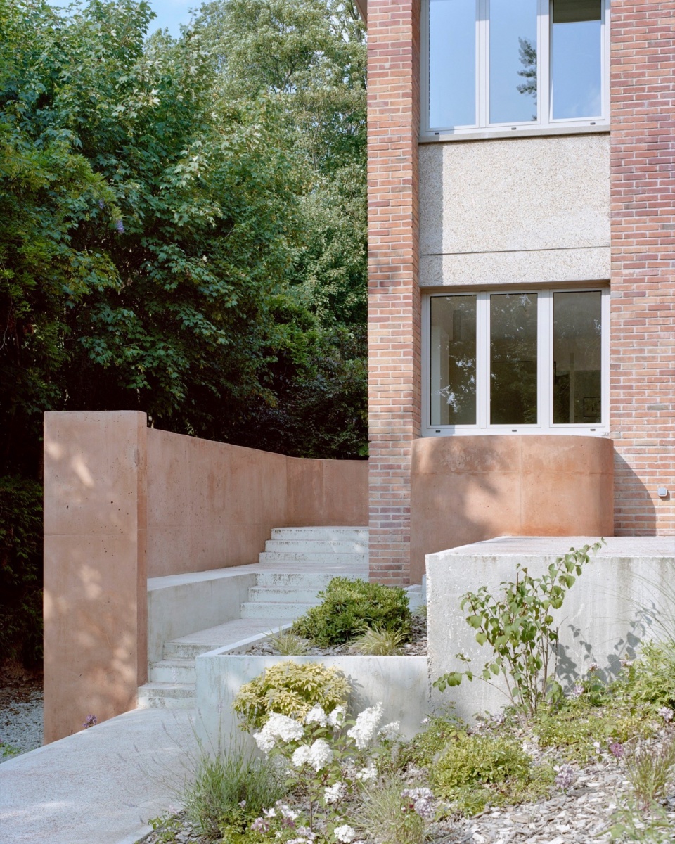 House Rehabilitation with Bricks Shards Atelier Delalande Tabourin