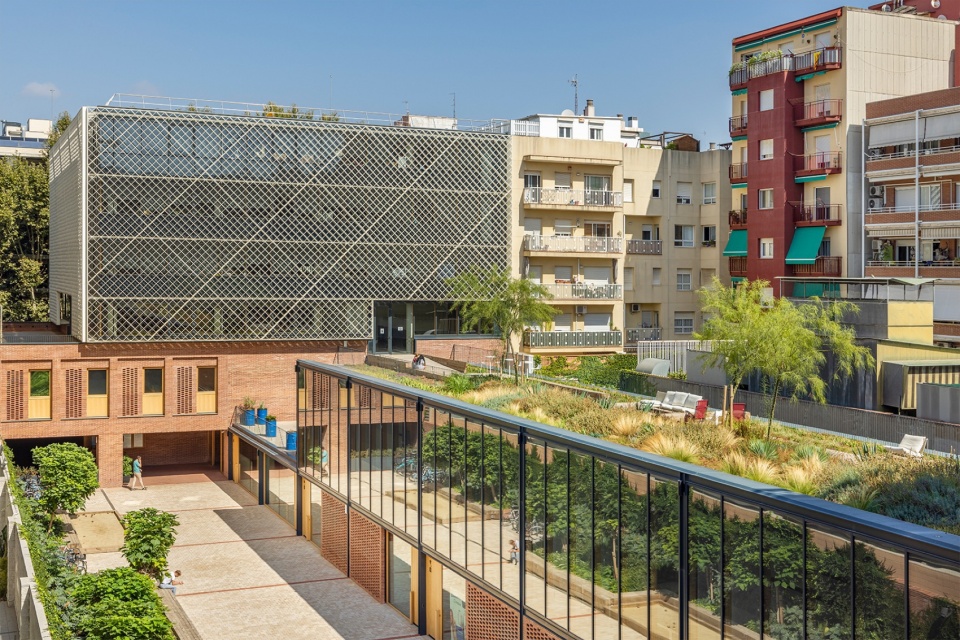 knem offices by b720 fermin vazquez arquitectos