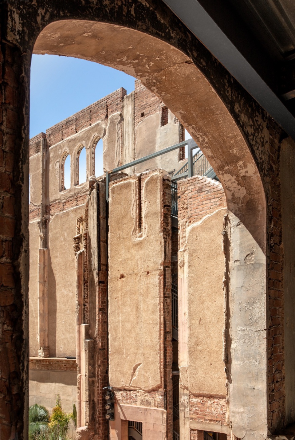monroe street abbey by jones studio