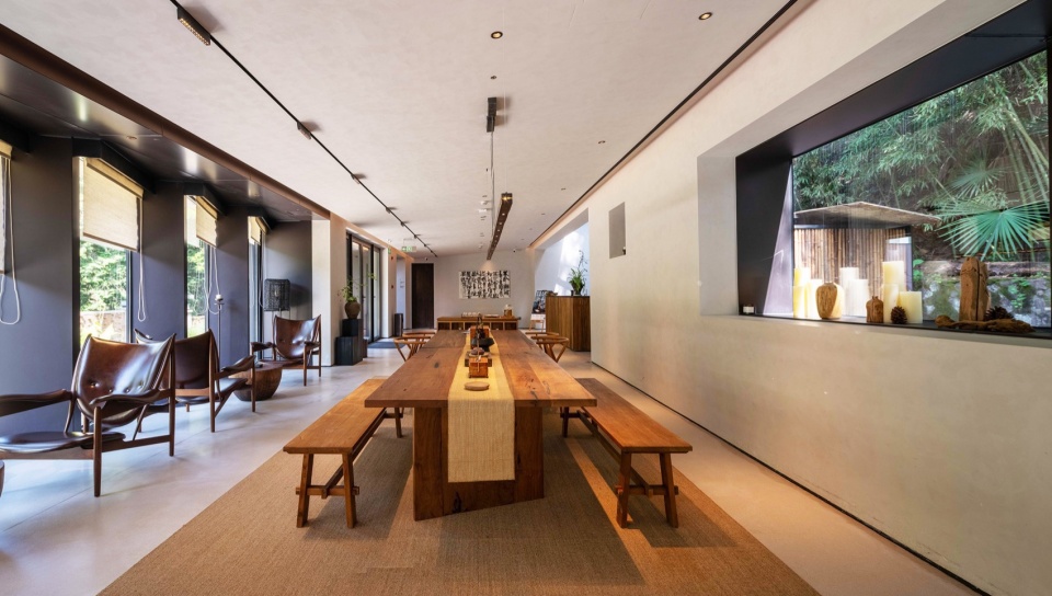 1977 hotel by local architecture design officelad
