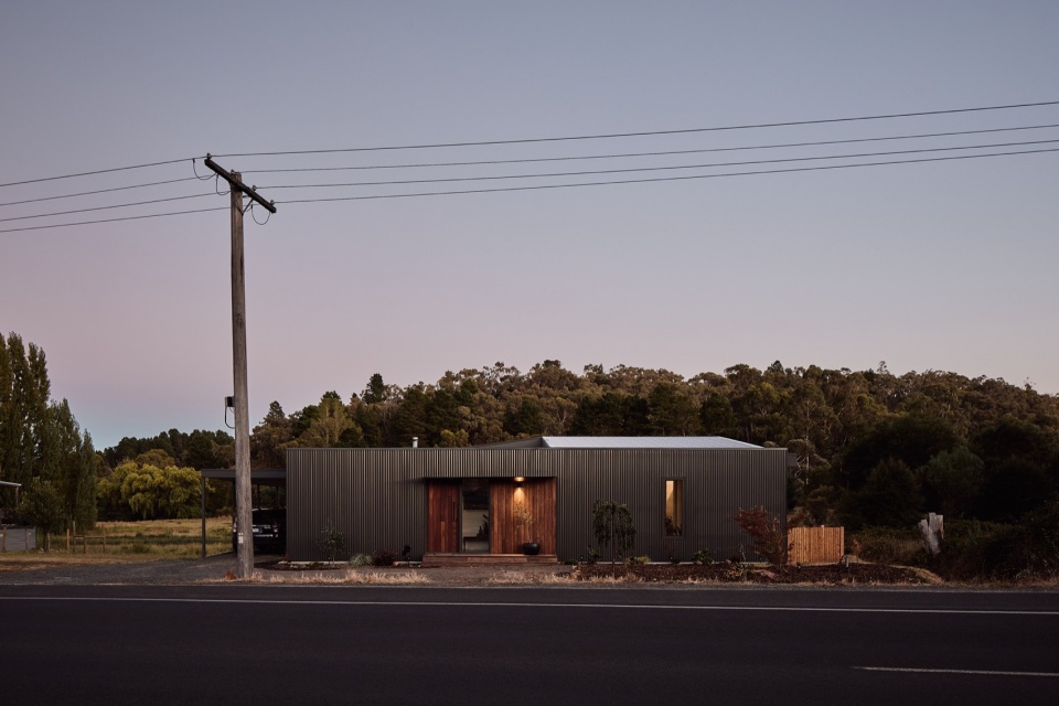 Pyrenees Australia by David Noordhoff