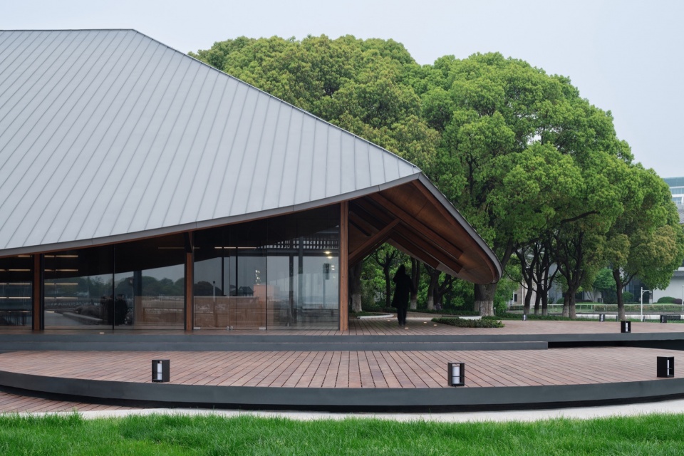 jinji lake pavilion no 1 by galaxy arch