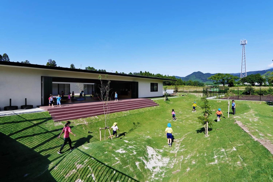 kfb kindergarten and nursery by hibinosekkei youji no shiro