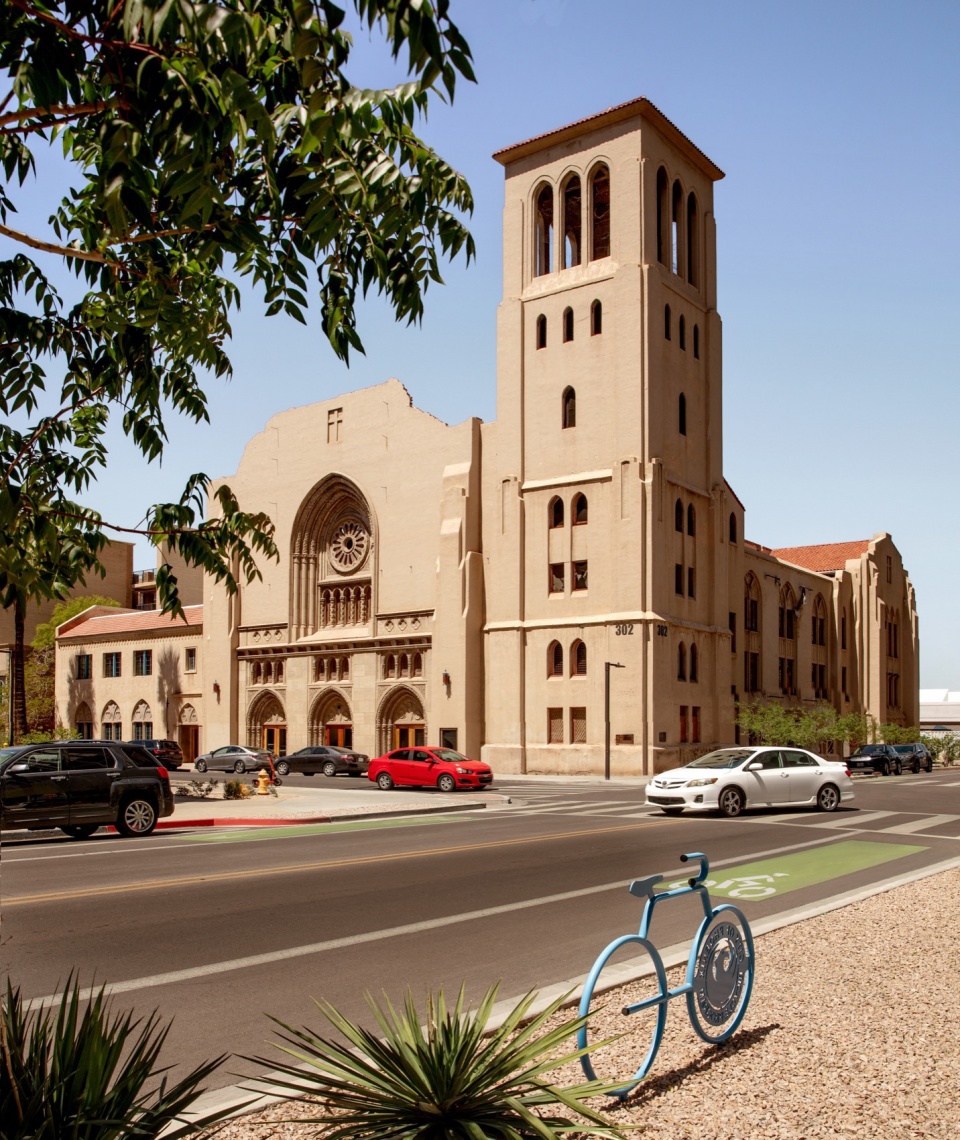 monroe street abbey by jones studio