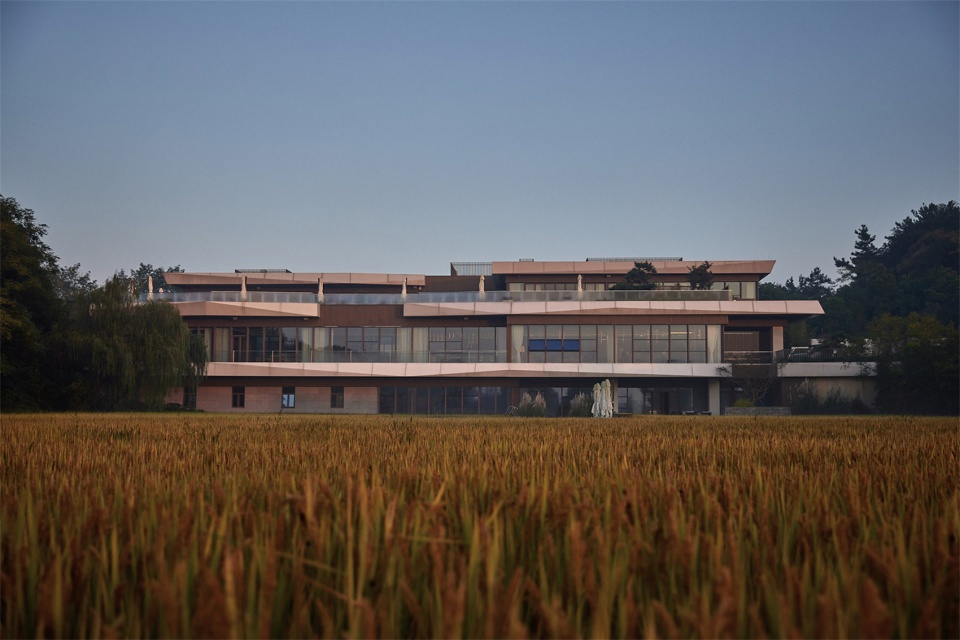 nanjing manor resort by yuqiang partners