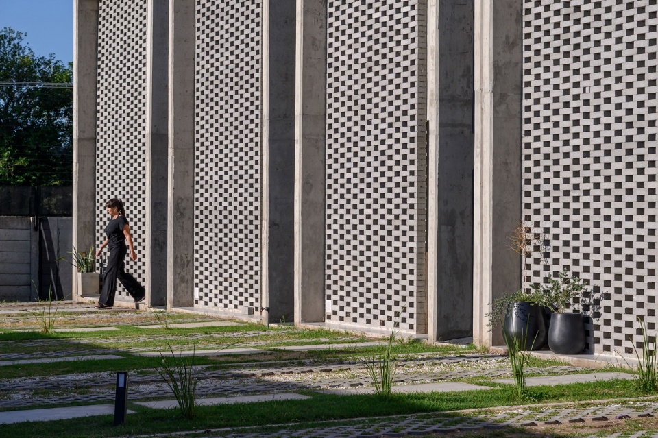 valpo housing complexes by montevideo studio