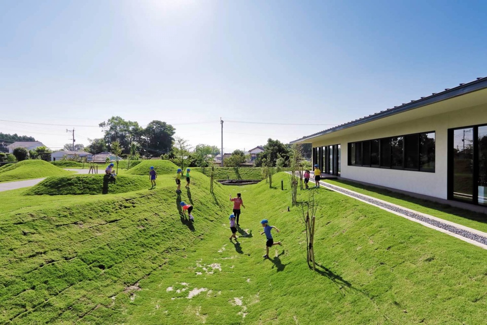 kfb kindergarten and nursery by hibinosekkei youji no shiro