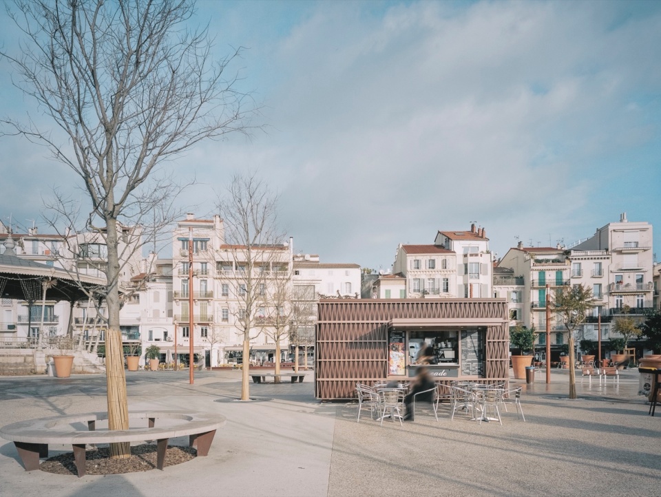 PUB Kiosk Benjamin Michel Architecte