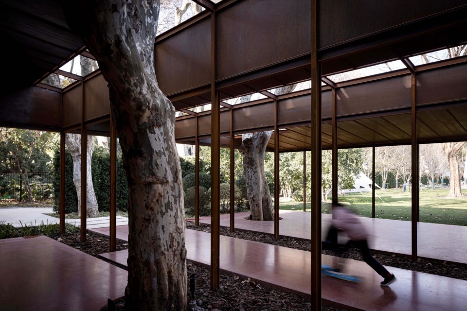 coffee shed of luxun park by shisuo design