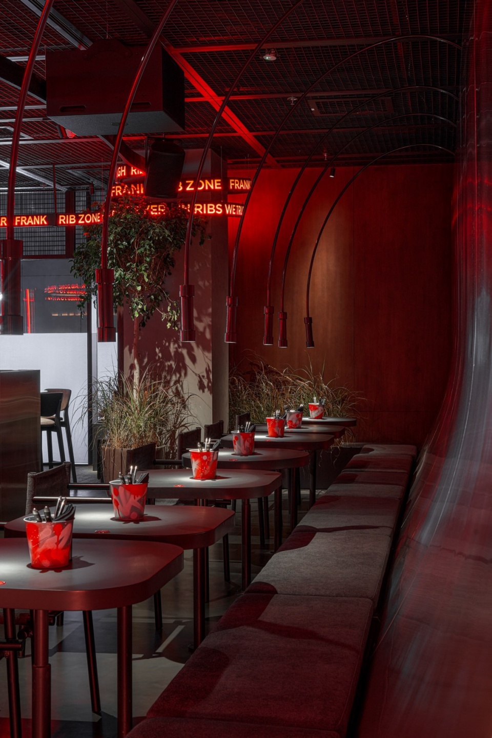 frank restaurant by da bureau