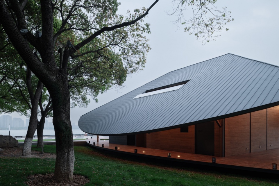 jinji lake pavilion no 1 by galaxy arch
