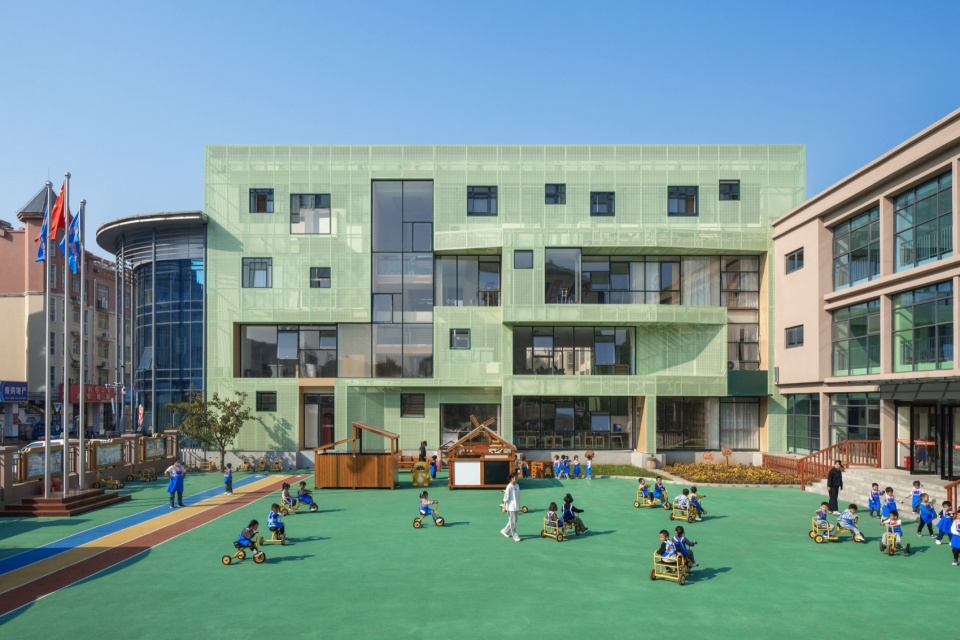 the qinghuayuan intergenerational community center renovation by atelier xi