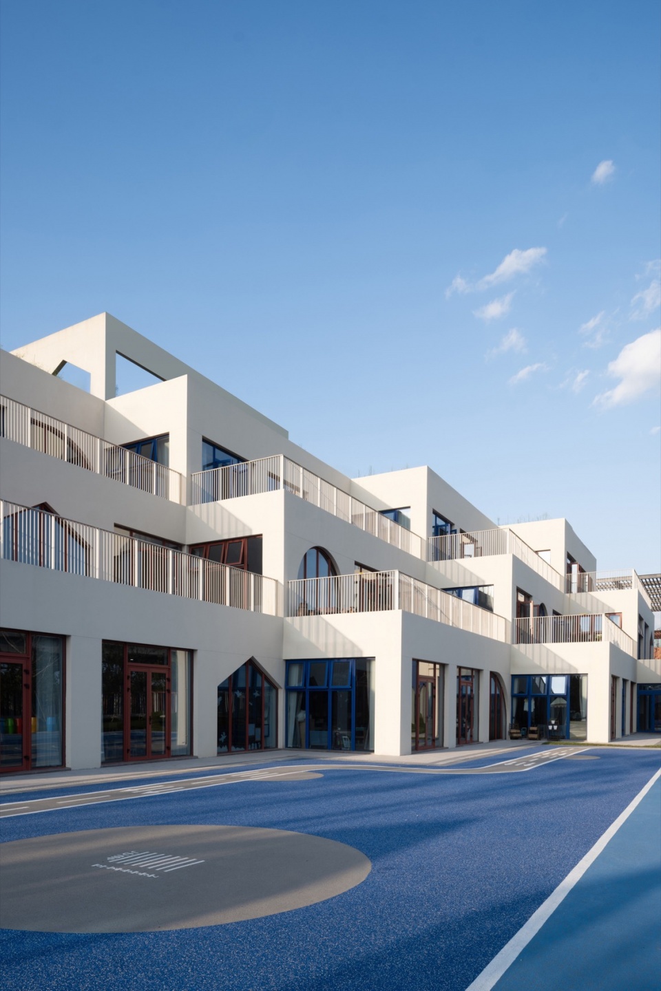west coast kindergarten by clou