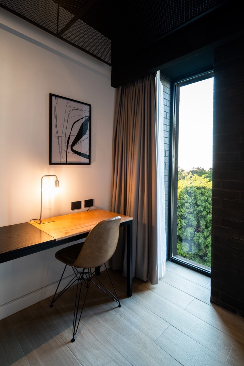 Fulton Business Luxury Hotel by Blending Dots