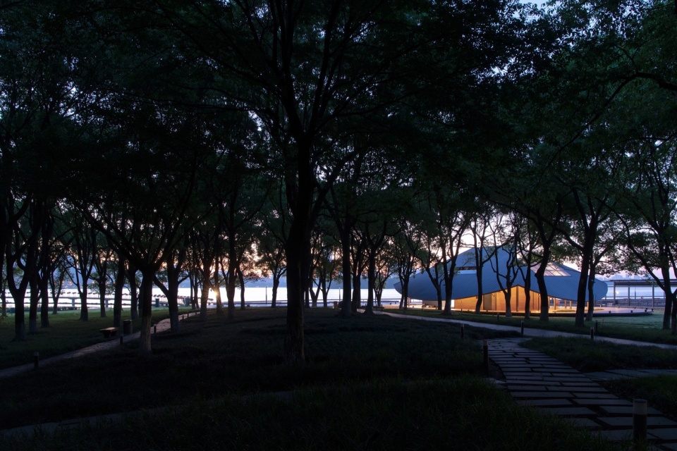 jinji lake pavilion no 1 by galaxy arch