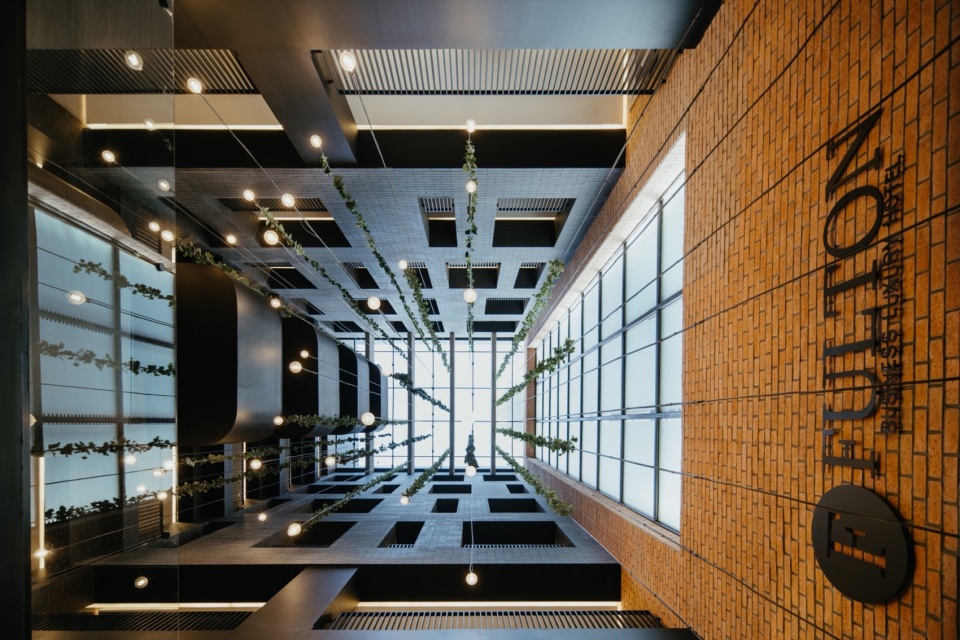 Fulton Business Luxury Hotel by Blending Dots