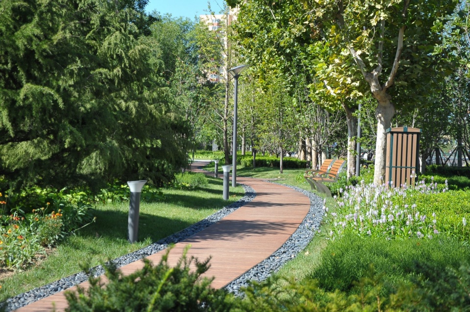 beijing liangma river waterfront landscape corridor by aecom
