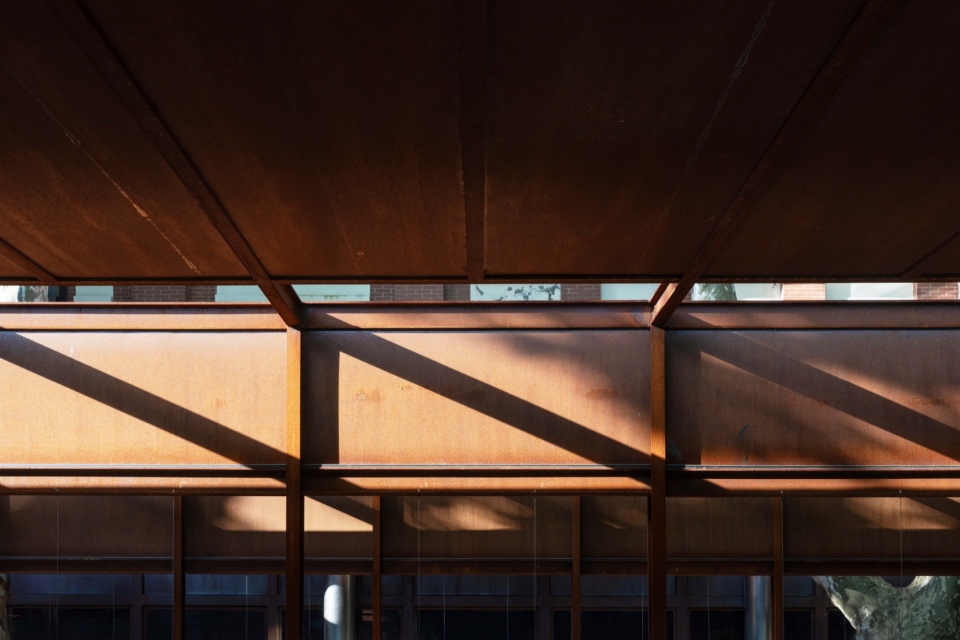 coffee shed of luxun park by shisuo design
