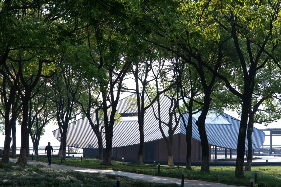 jinji lake pavilion no 1 by galaxy arch