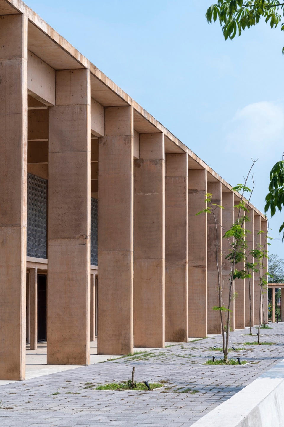 polideportivo de alto rendimiento estadio manuel vargas iziquierdo by cca