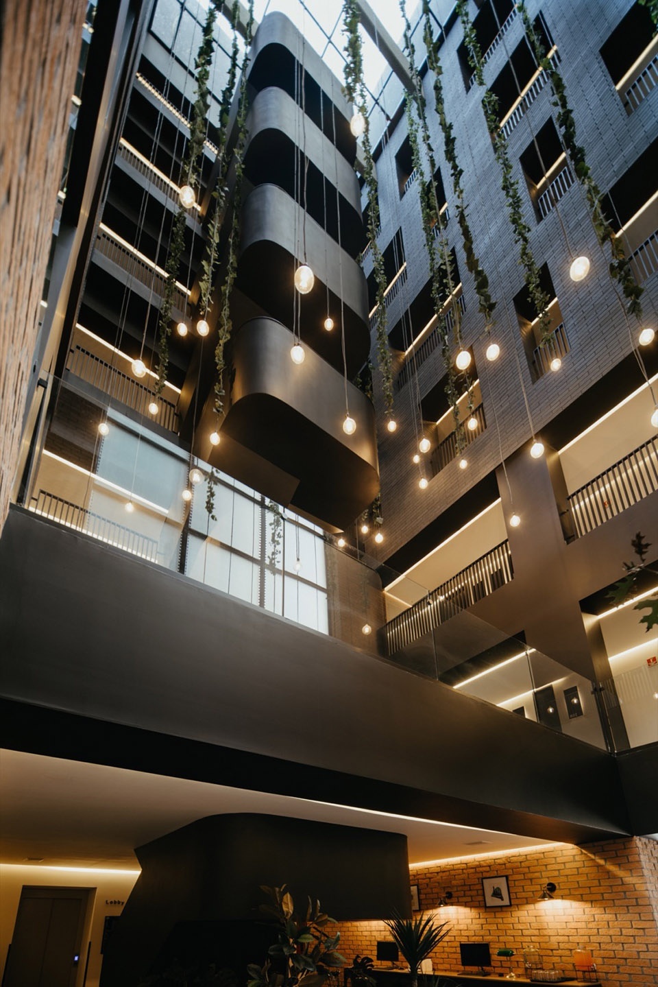 Fulton Business Luxury Hotel by Blending Dots