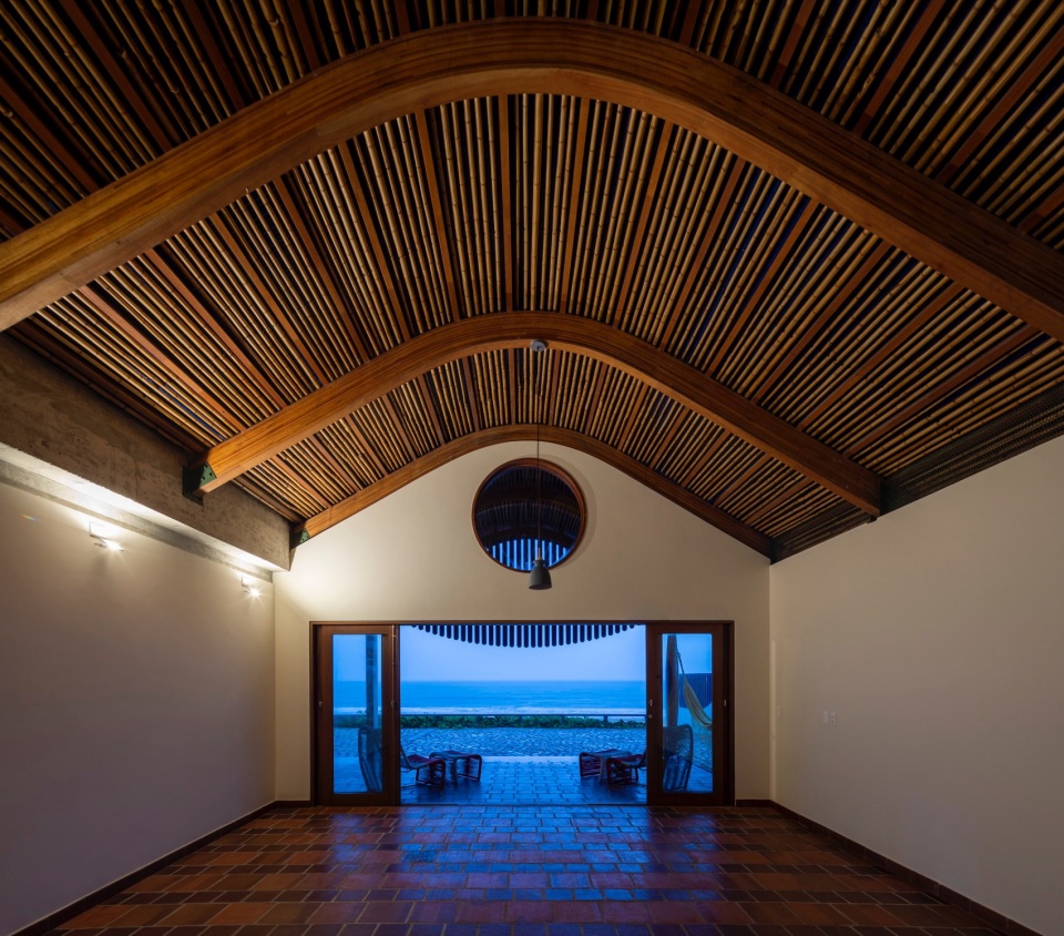 gutter house by atelier daniel florez