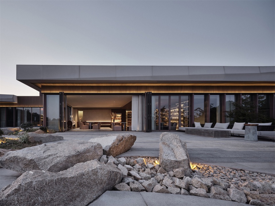 nanjing manor resort by yuqiang partners