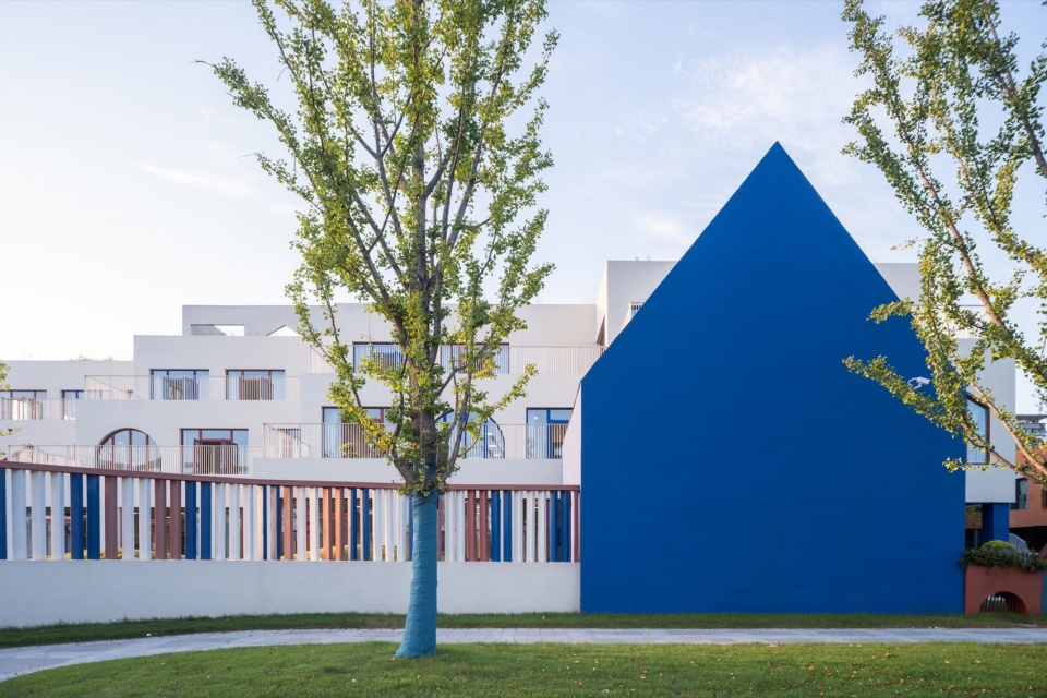 west coast kindergarten by clou