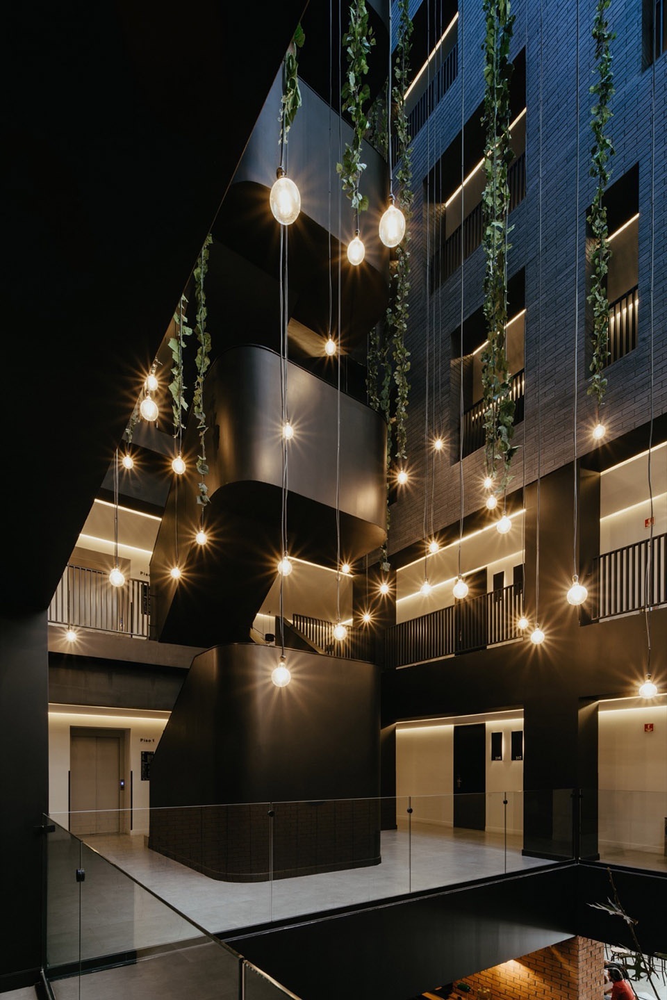 Fulton Business Luxury Hotel by Blending Dots