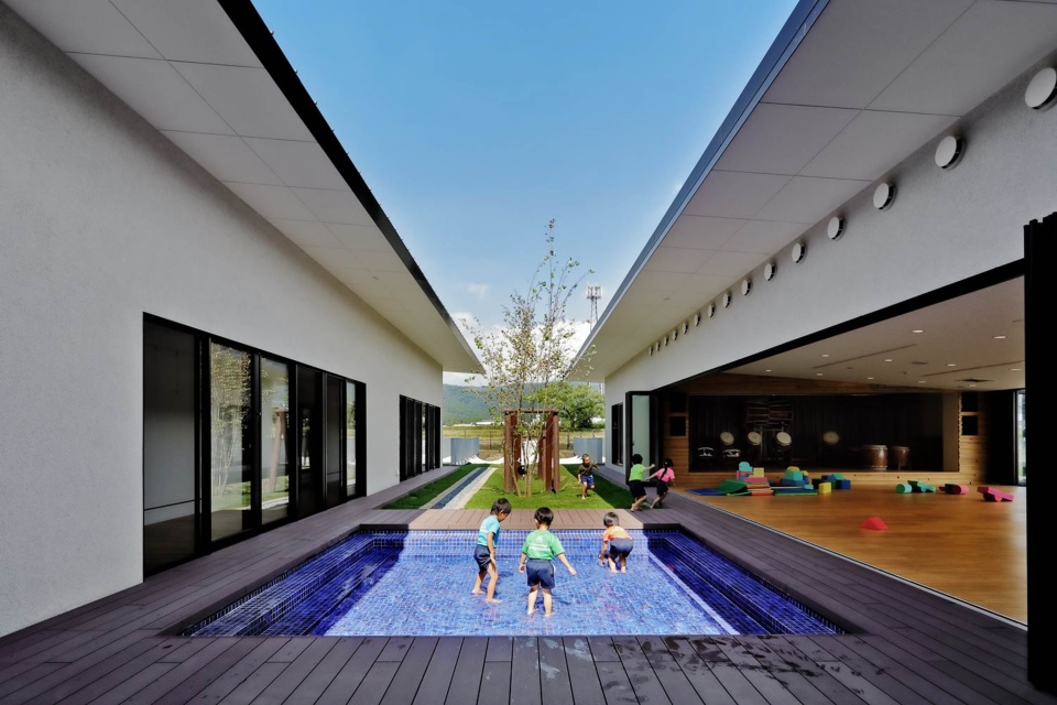 kfb kindergarten and nursery by hibinosekkei youji no shiro