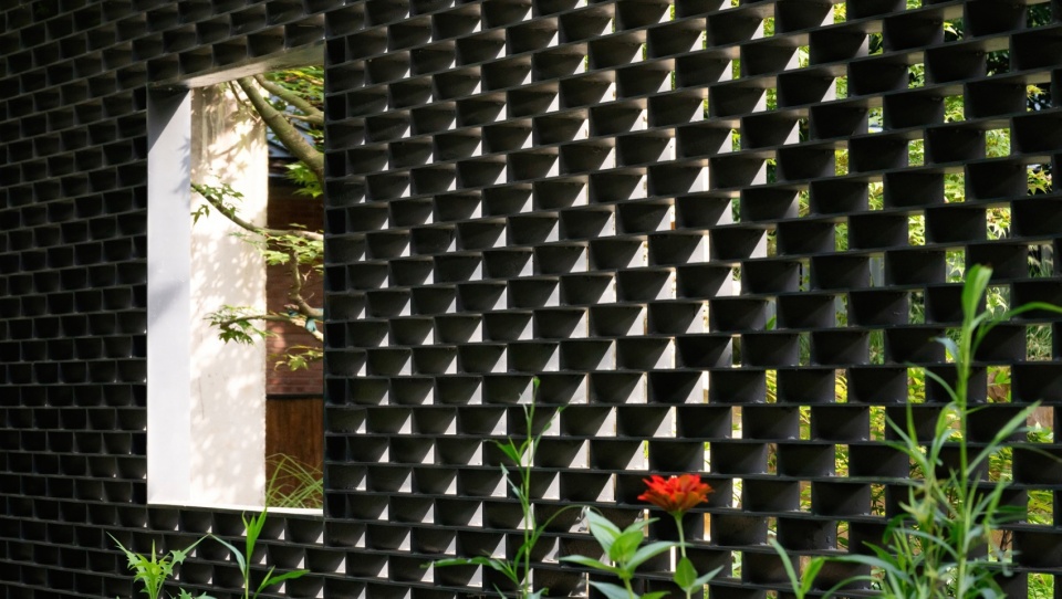 1977 hotel by local architecture design officelad