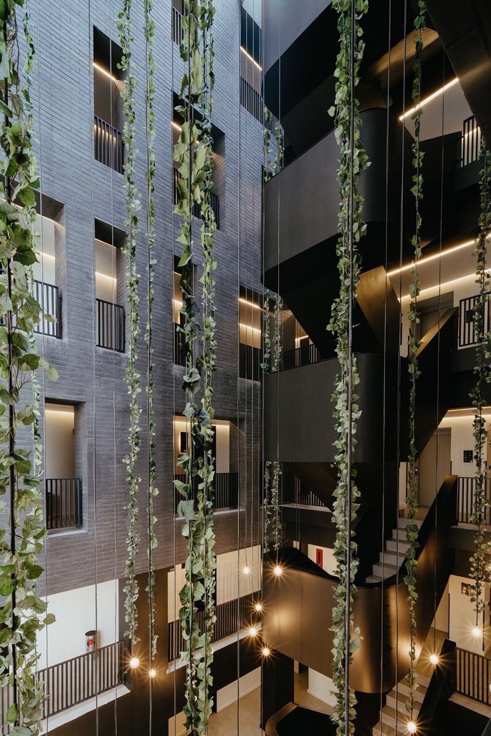 Fulton Business Luxury Hotel by Blending Dots