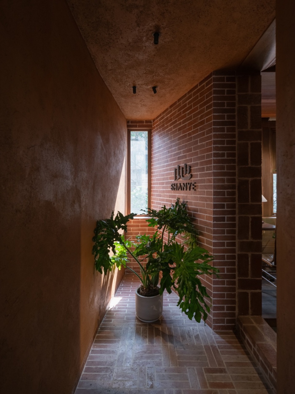 进入室内的第三道体验,巷子洞口©王策 shan ye by no10 architects