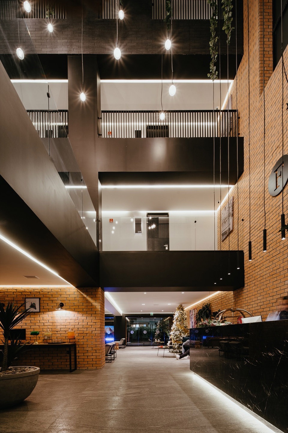 Fulton Business Luxury Hotel by Blending Dots