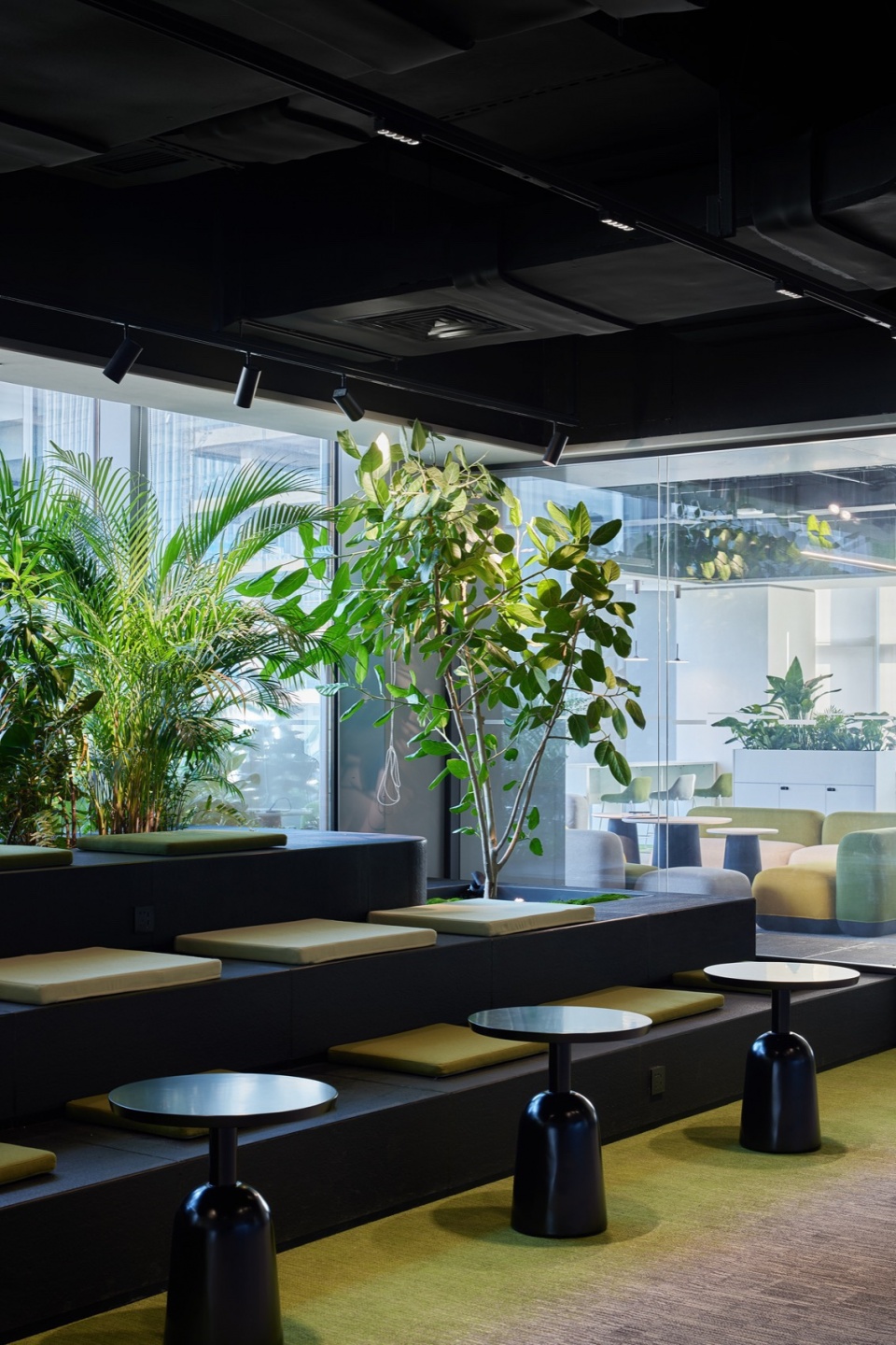 T33 Full Time Center China by Aedas