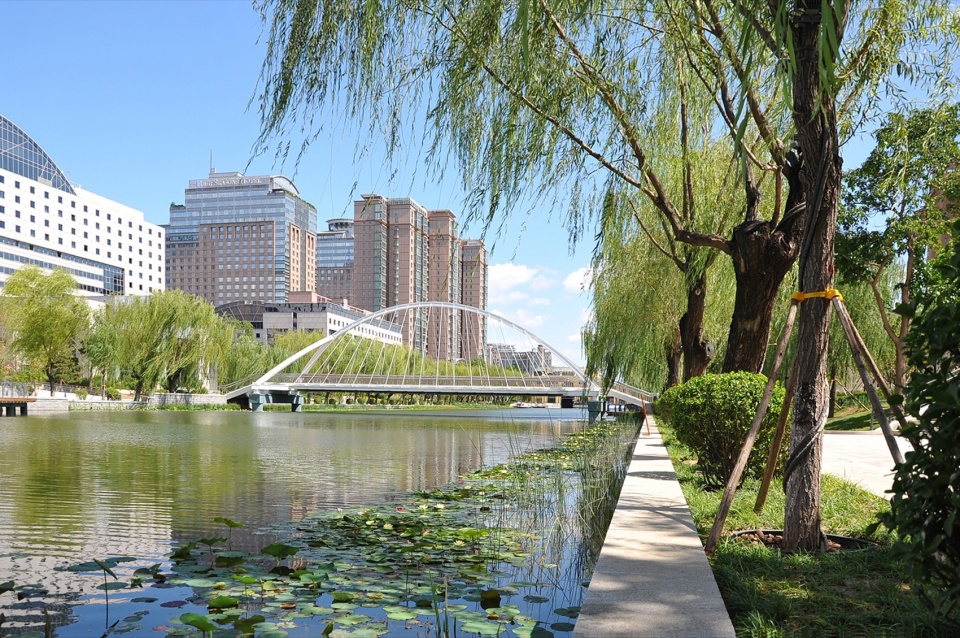 beijing liangma river waterfront landscape corridor by aecom