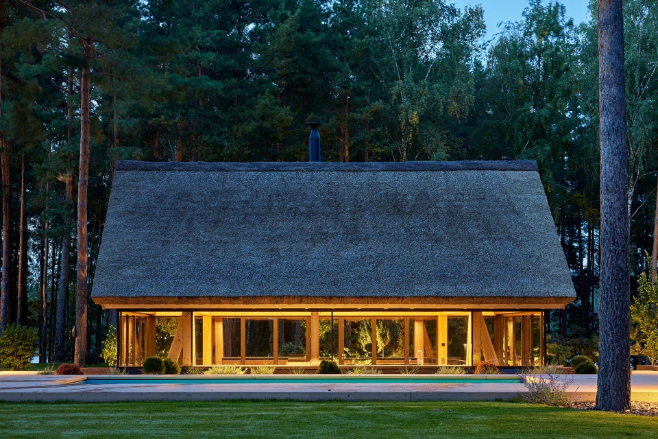 pool house by heima architects