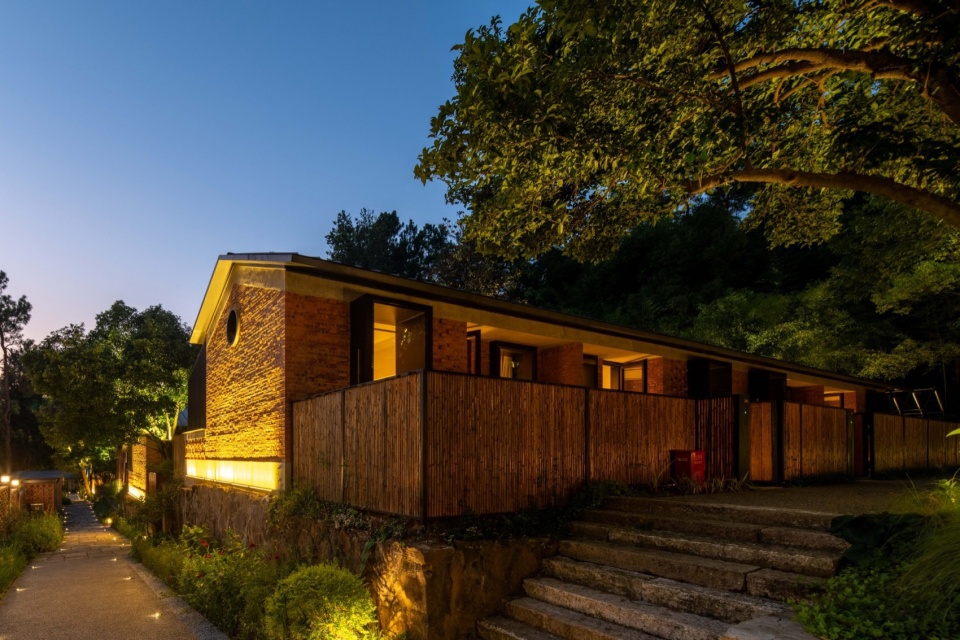 1977 hotel by local architecture design officelad