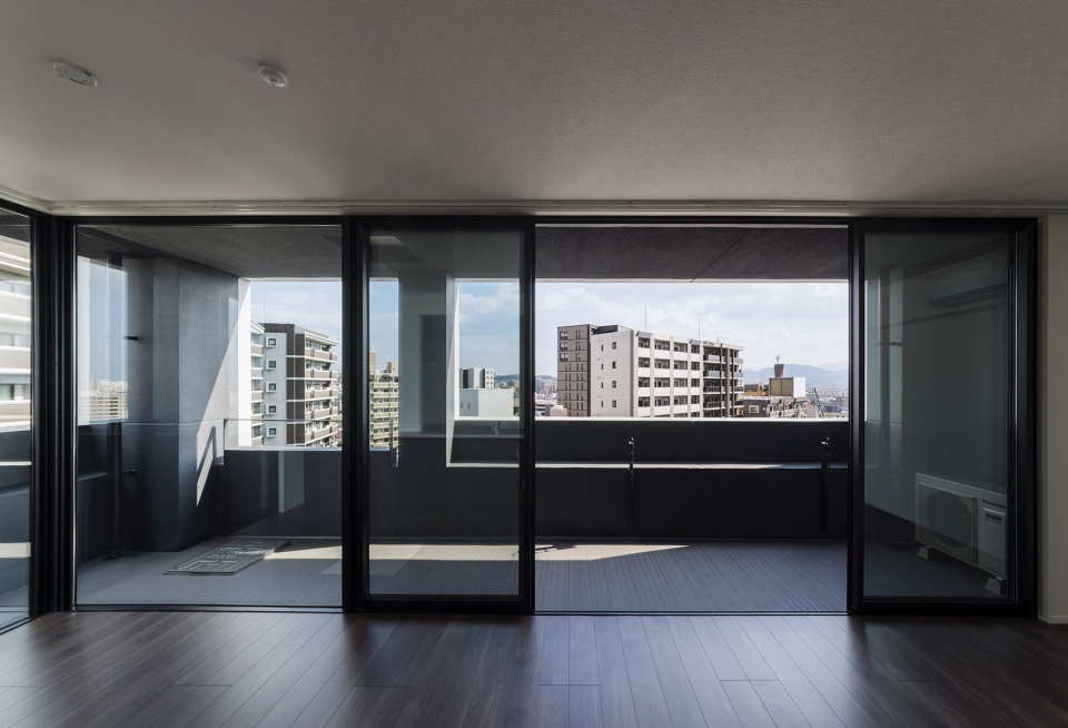 monochrome in fukuoka by sako architects