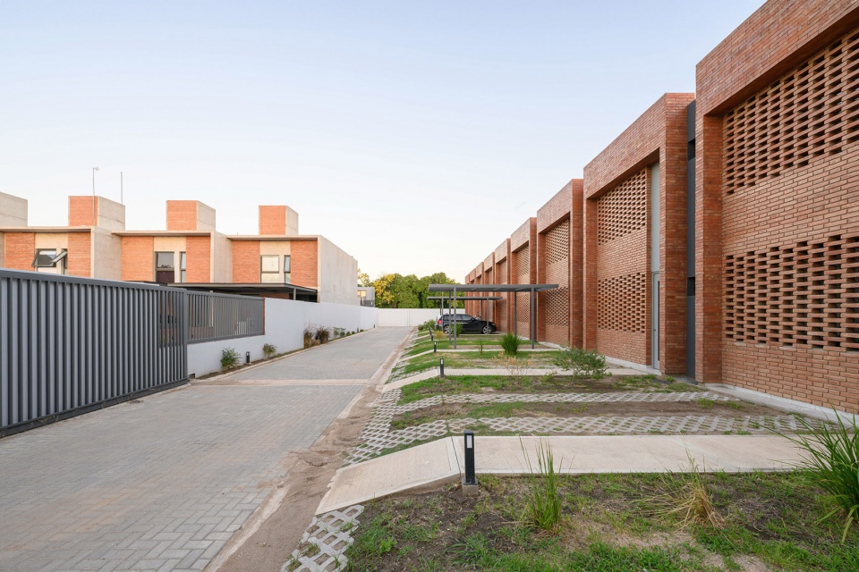 valpo housing complexes by montevideo studio